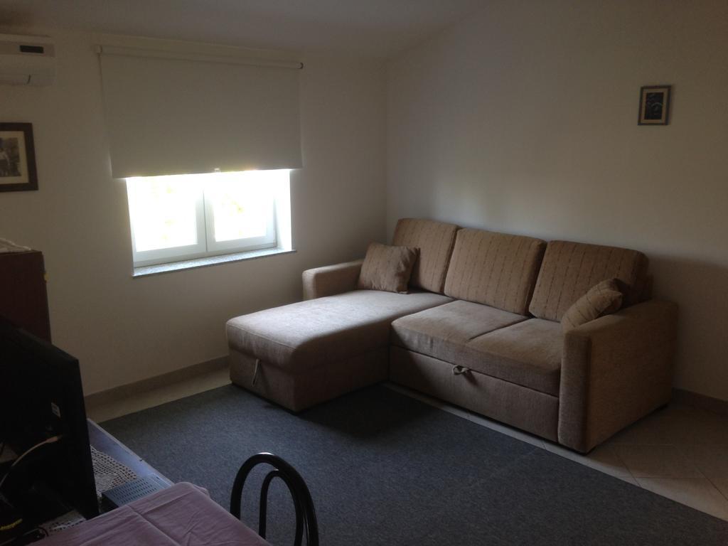 Pinezići Apartment And Studio Jelusic חדר תמונה